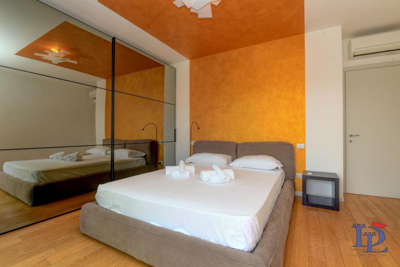 Desenzanoloft Official Partner Marriott Homes & Villas - Oscar Luxury Suite Desenzano del Garda Exterior foto